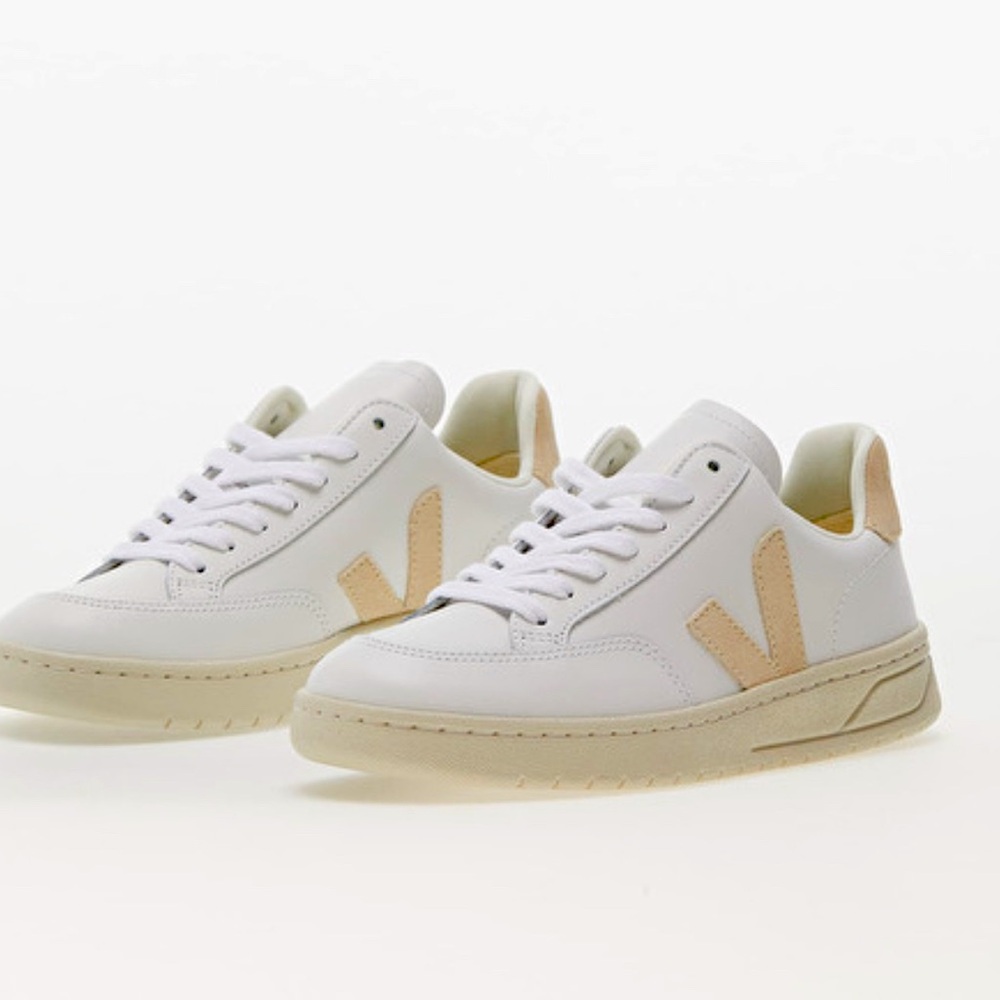 VEJA V-12 Leather Sneakers.  Size 37.  NEW without box.